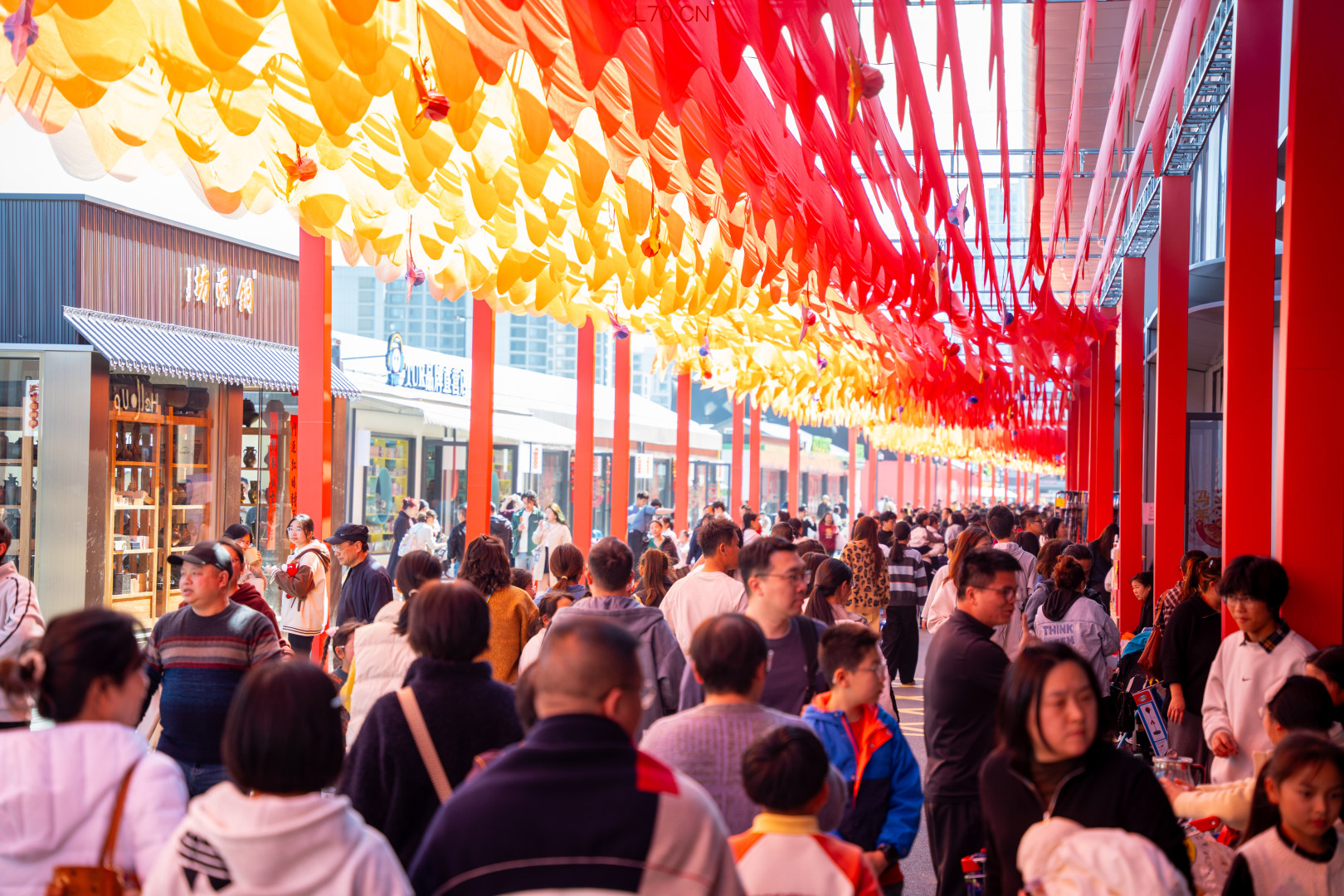 图为今年春节期间义乌中国小商品城 图片来源:浙江省市场监管局